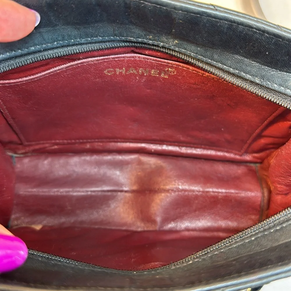CHANEL Chevron Lambskin V Stitch Black 24K Goldplated Hardware, Serial 1 1989-91